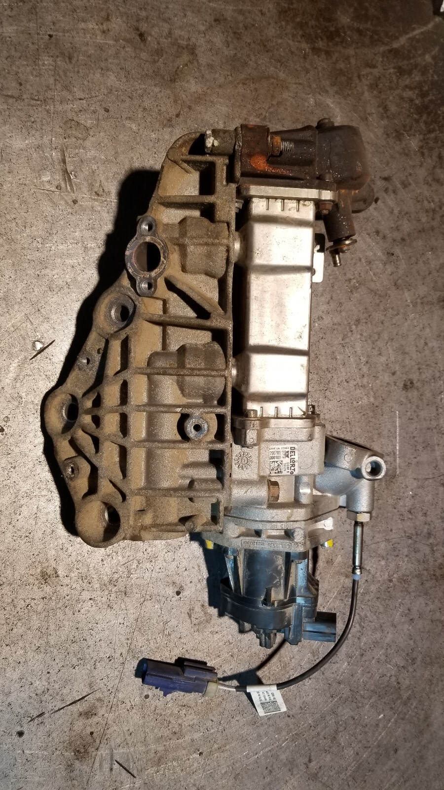68445601AA 68211310AAA  3.0L ECODIESEL USED EGR COOLER - Picture 9 of 10