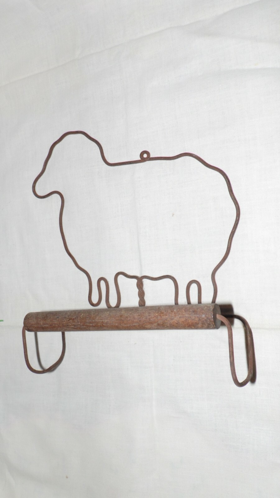 VINTAGE RUSTIC FARMHOUSE WASH RAG TOILET PAPER WALL HOLDER LAMB METAL/WOOD