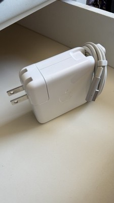 Apple 60-Watt MagSafe Power Adapter Wall Charger - White (A1344