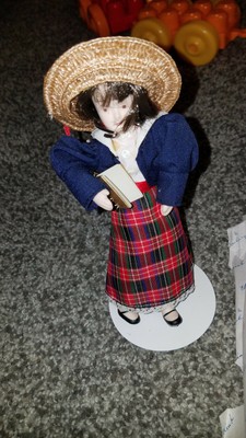 Alice In Wonderland Storybook Collection The Danbury Mint Porcelain Doll