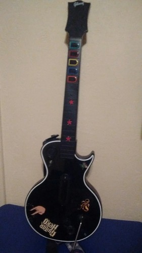 2 XBox 360 RedOctane Guitar Hero Gibson Les Paul controllers  Straps & 3 Games