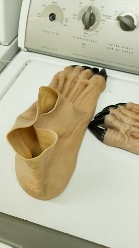 WOLFMAN WEREWOLF MONSTER FLESH FEET SHOE COVERS COSTUME DU973