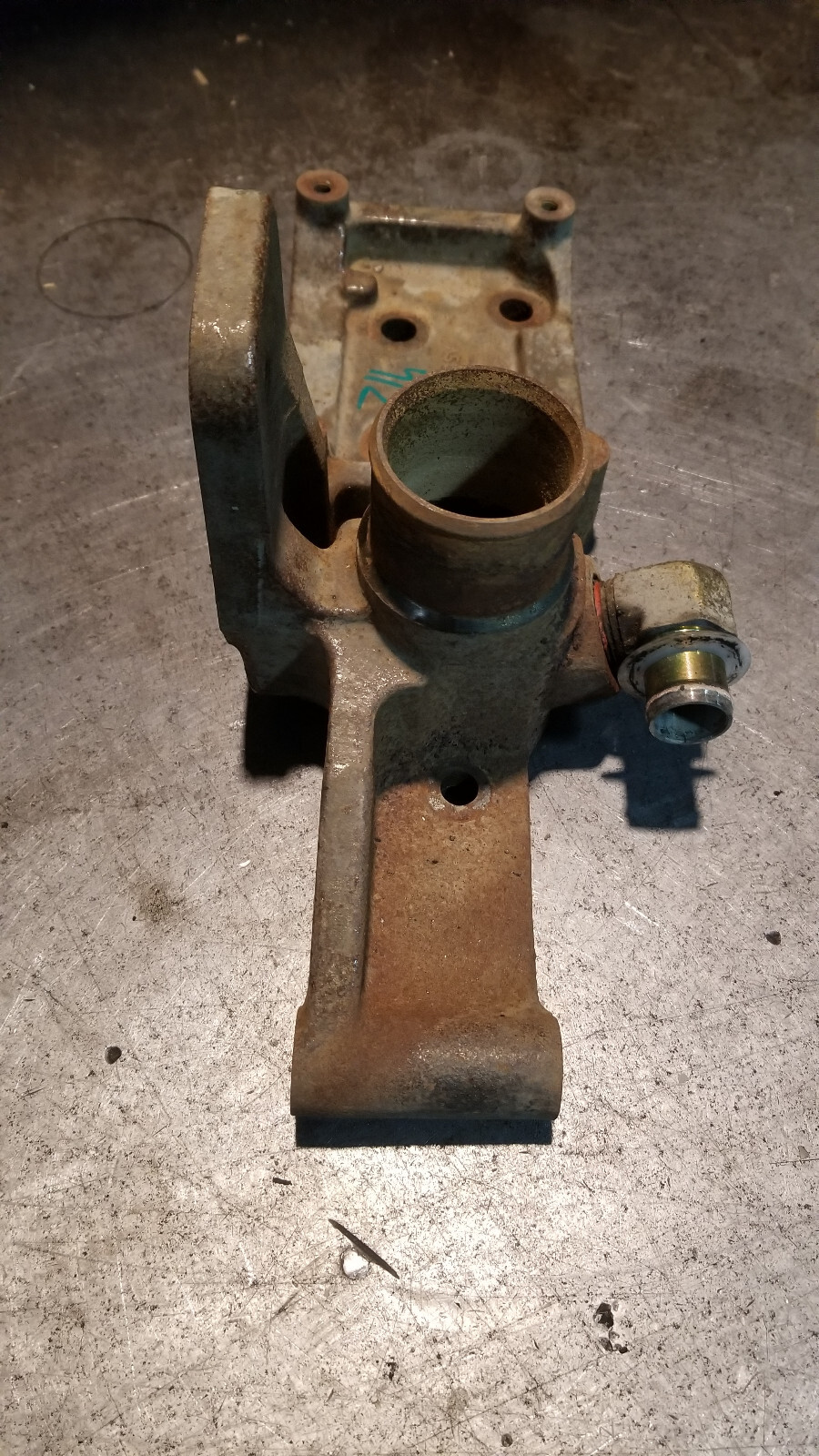 03-07 Dodge Ram Cummins 5.9L Engine Bracket 3974354 Ac compressor bracket - Picture 6 of 6