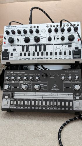 Behringer Crave Spice Edge TD-3 RD-6 2 Tier Desktop Synth Behringer Crave Spice Edge TD-3 RD-6 2 Tier Desktop Synth