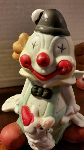 Circus Clowns Ceramic Figurine Set of Four (4) Funny Happy Smiling Faces 4