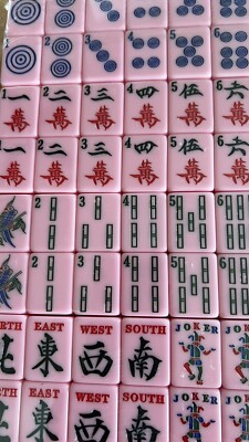 AMERICAN MAH JONGG SET PINK MAHJONG 152 TILES + 8 BLANKS BEAUTIFUL EASY TO READ