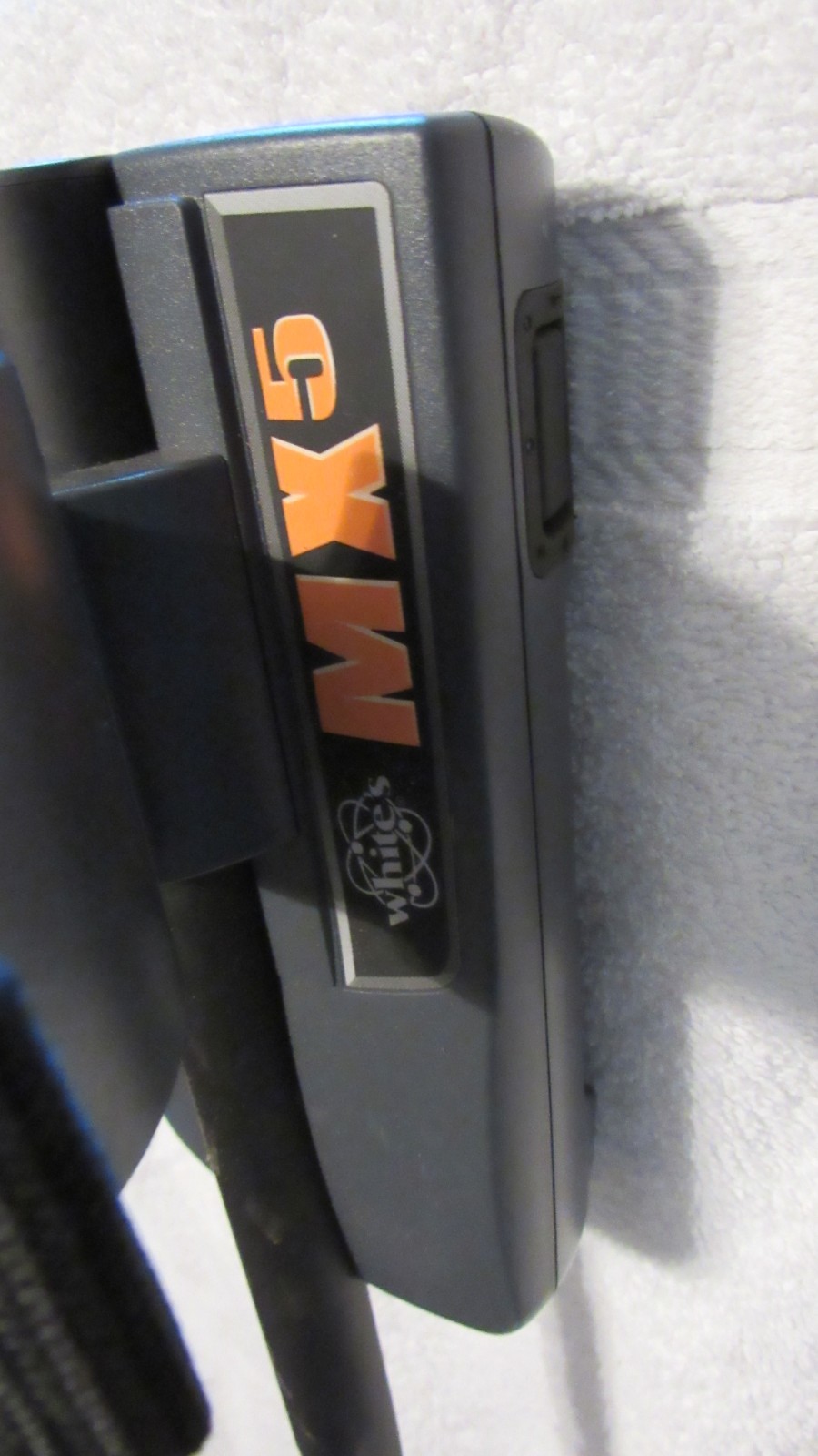 Whites MX5 Metal Detector with 9” Waterproof Spider Search Coil DEEP!