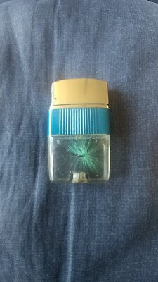 VINTAGE  VU-LIGHTER  BLUE BAND   FISHING FLY IN TANK