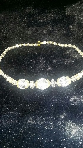 PETITE OLD VINTAGE ART DECO CZECH MULTI FACETED CLEAR GLASS BEAD NECKLACE. 14