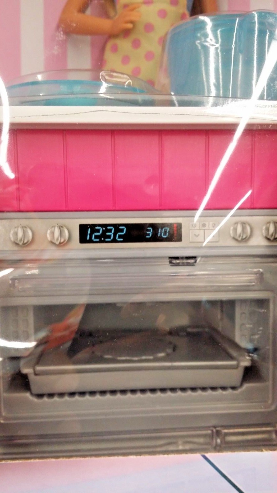 Barbie Ultimate Kitchen with 20+ Pieces Lights & Sound Buttons Play Doh 5 Colors