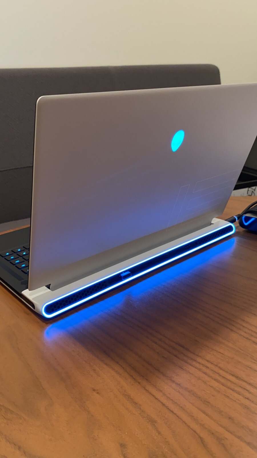 Alienware X15 R2 i7-12900H - 32GB DDR5 - 1TB SSD - RTX 3080 Alienware X15 R2 i7-12900H - 32GB DDR5 - 1TB SSD - RTX 3080