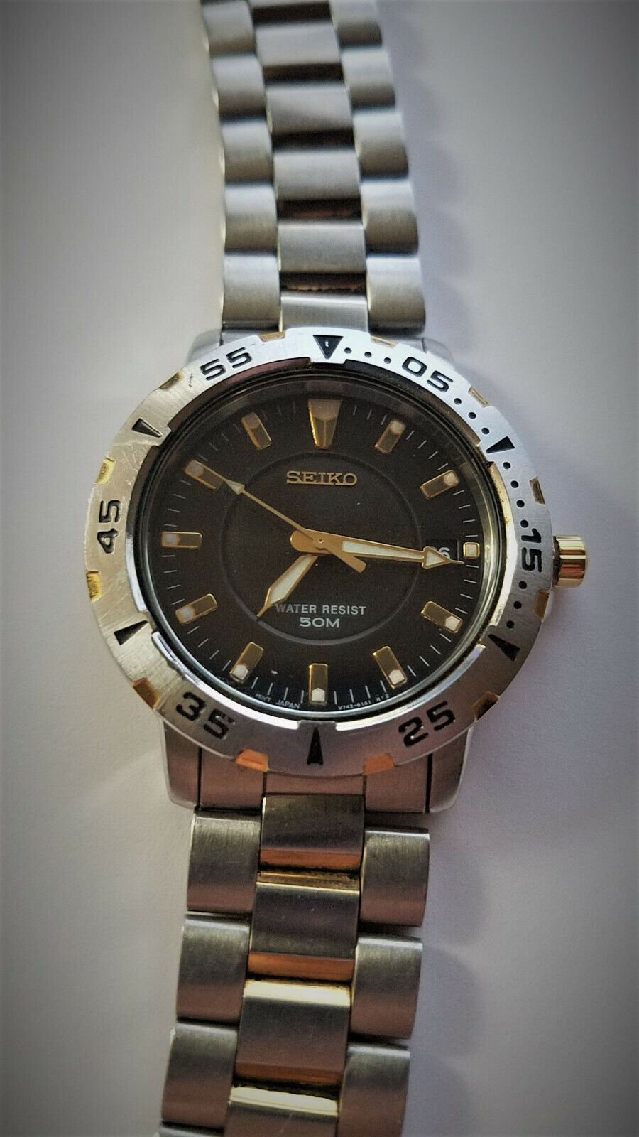 Seiko Men's V742-8090 Quartz Diver 50M Silver Bracelet Band Seiko Men's V742-8090 Quartz Diver 50M Silver Bracelet Band