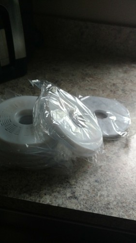 IsYoung Pet Fountain Premium Activated Carbon Filters 7 CT. Hard plastic bottom