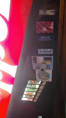 Dixie Narco 276-d3 Dr pepper front Soda Vending Machine Used.