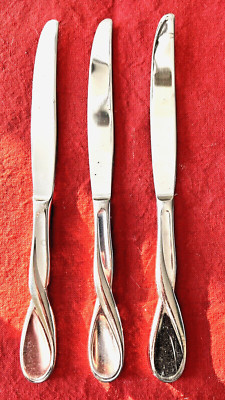 3 Oneida AQUARIUS Twist Glossy Stainless USA Flatware 9 3/4''  Dinner Knives