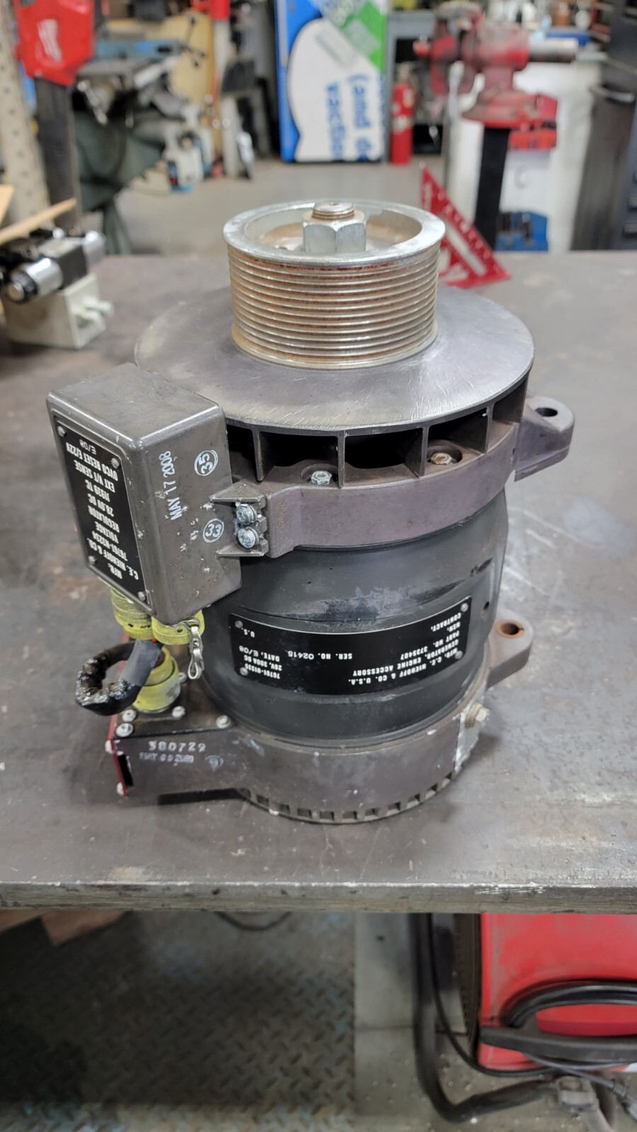 mrmr d1200x1200-MAR14283A.jpg