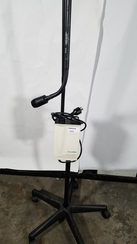 Welch Allyn 48740 Fiber Optic Medical Examination Light With Rolling Stand