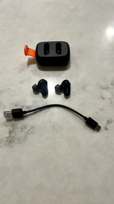 Very New Skull Candy Dime 3 Wireless Earbuds! Great condition!!!