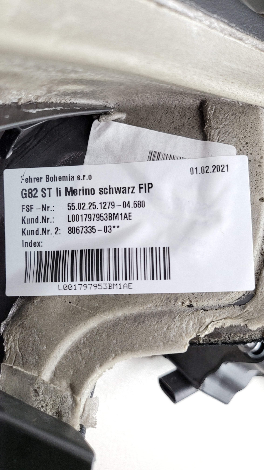 0 Unknown G82 Passenger side Leather Trim - 8067335-03 image 4