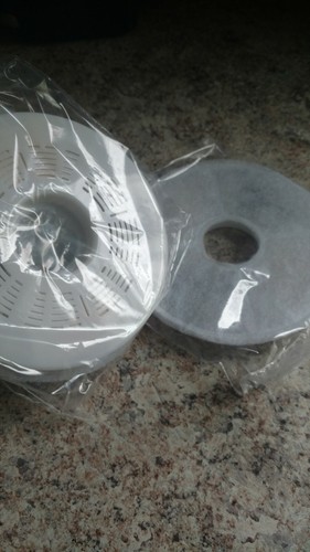 IsYoung Pet Fountain Premium Activated Carbon Filters 7 CT. Hard plastic bottom