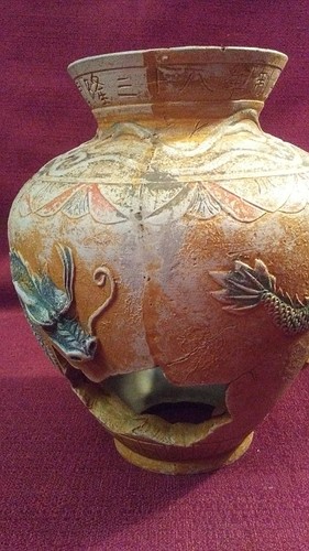 Small Chinese Dragon Ceramic  Vase