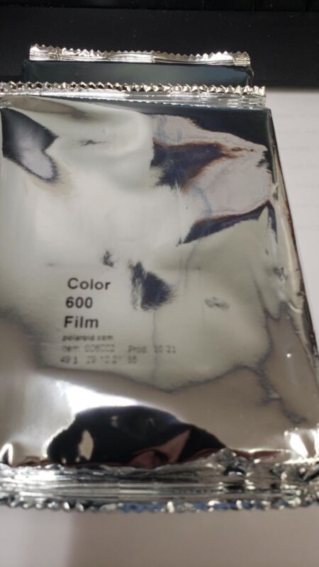 Polaroid Originals Instant Color Film For 600 And I-type Cameras  (foil Pack)