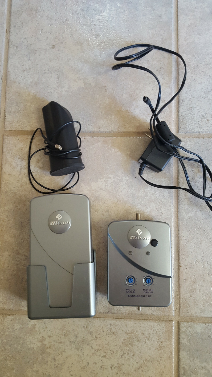 SIgnalBoost DT DeskTop Cell Phone Wilson Brand Cell signal booster Home Kit