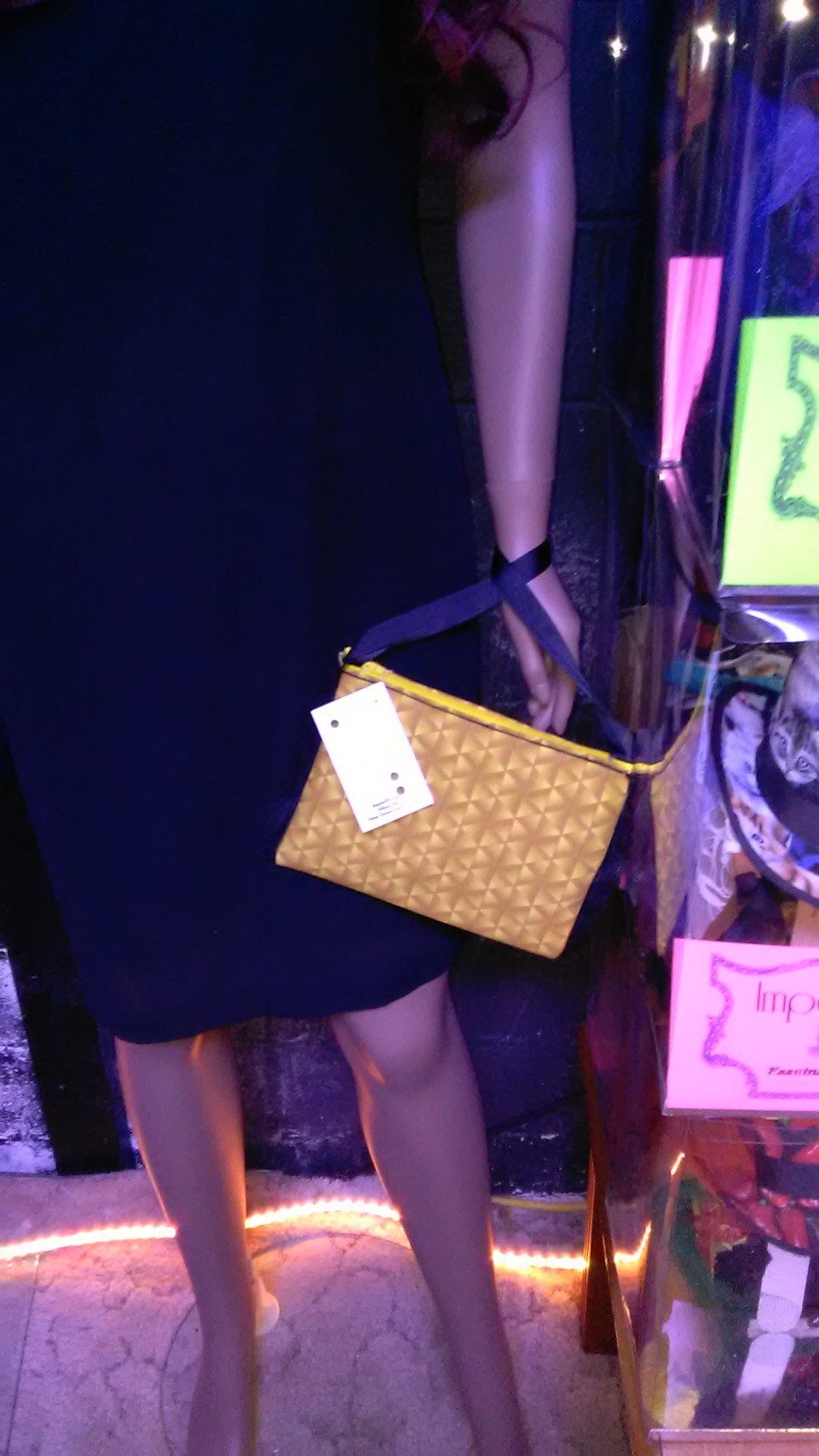 ladies veiled Fascinator Top Hat / with matching Clutch - yellow/gold pyramids