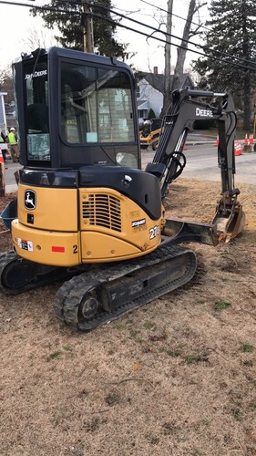 2014 John Deere 27D MINI EXCAVATOR CAB A/C THUMB  Diesel  1200hrs