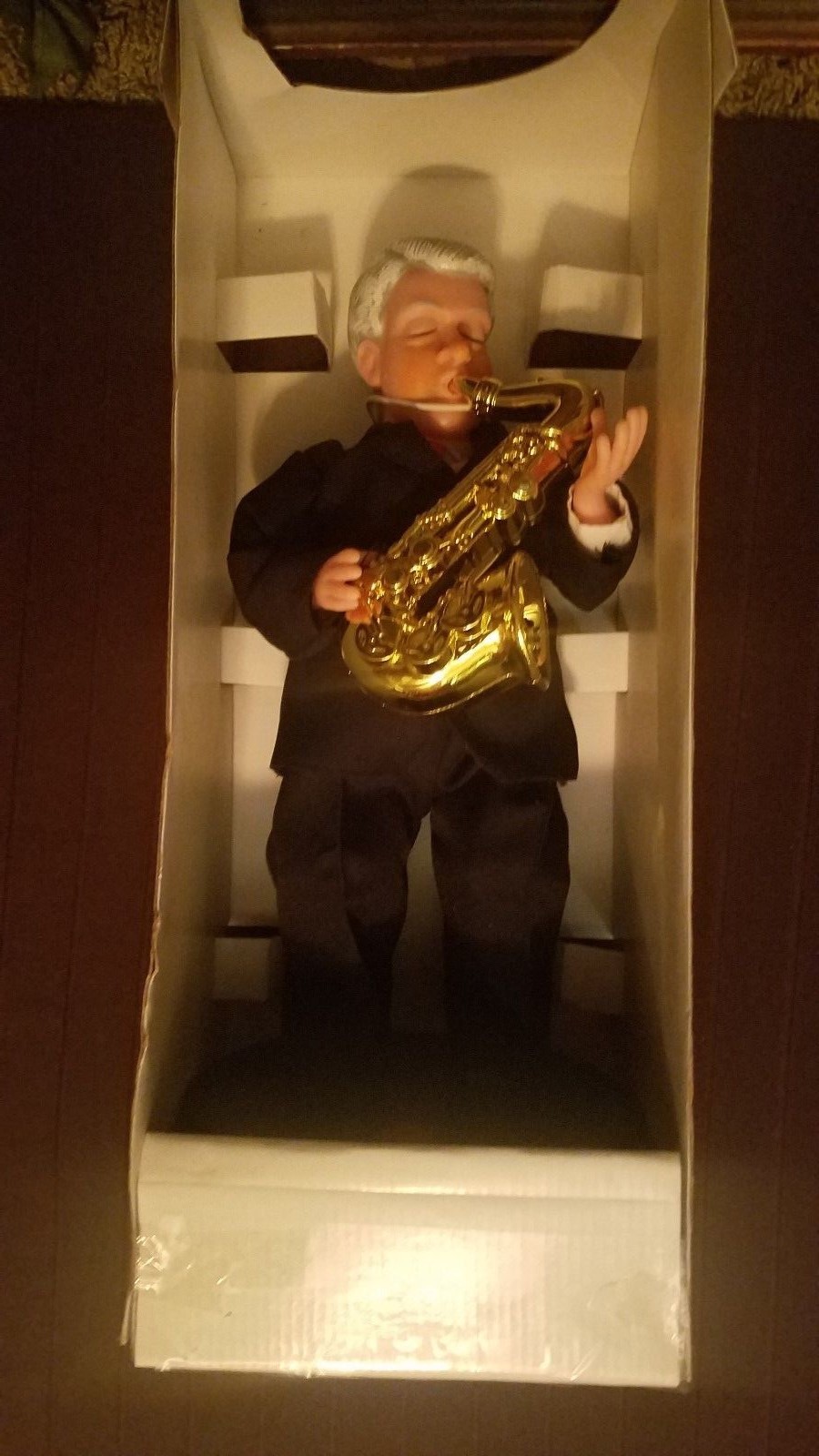 Uptown Bill Doll, Bill Clinton playing Sax, Musical and moves!