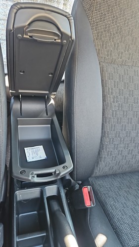 Honda アームレスト NH1117L 08U89-TXA-020A Honda アームレスト NH1117L 08U89-TXA-020A desir-de