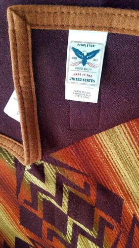 RARE Pendleton Woolen Mills Earth/Sky Journey Maroon Jacquard Throw- Made In USA
