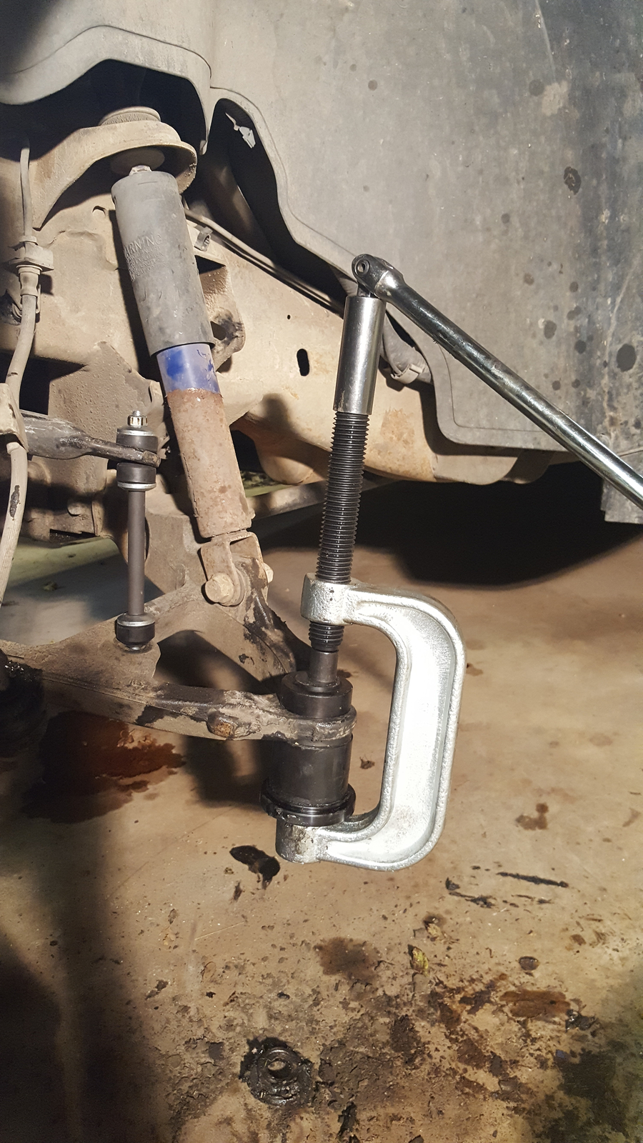 Heavy Duty 4 in 1 Ball Joint Press & U Joint Removal Tool Kit with 4x4