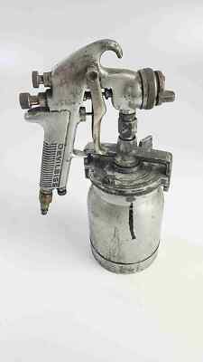 Devilbiss JGV-560 Pressure Feed Spray Gun with Jar