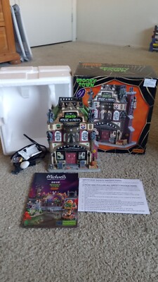 Lemax Spooky Town Haunted House Of Props 85312 Haunted House Halloween Retired