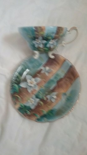 COLORADO COLUMBINES HAND PAINTED TEA CUP & SAUCER-- NW 8/341