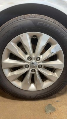 Used Wheel fits: 2017 Kia Sedona 18x7 alloy TPMS painted silver Grade C