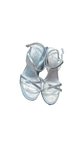 シャネル　ミュール　38 Chanel Slides Size 38 EU: Quilted Leather