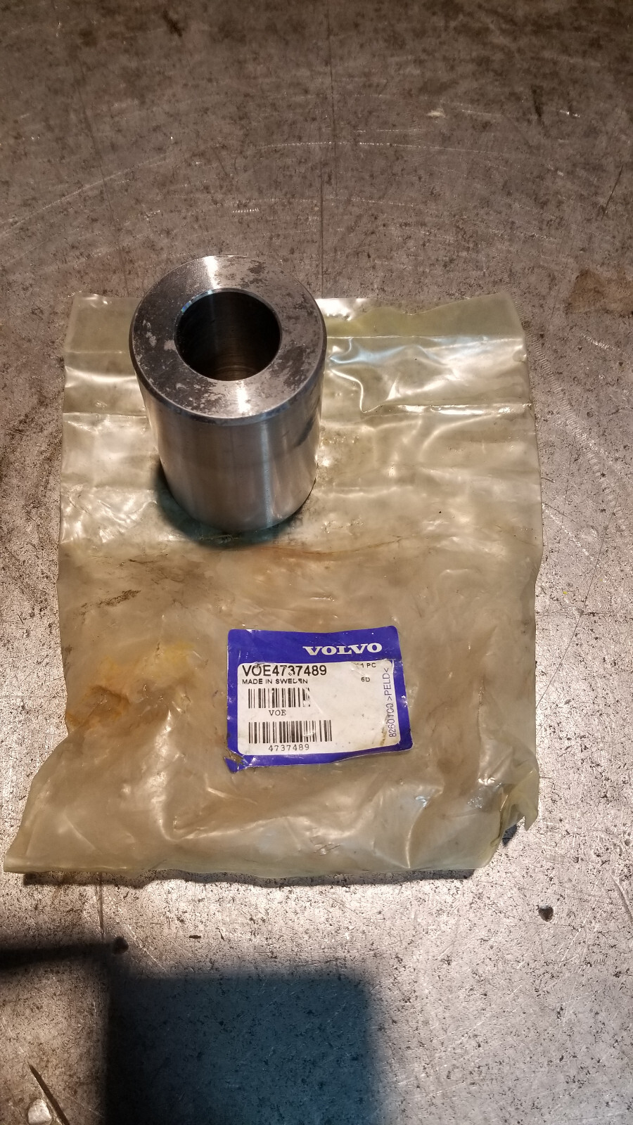 VOE4737489 VOLVO SLEEVE 4737489 - Picture 3 of 4