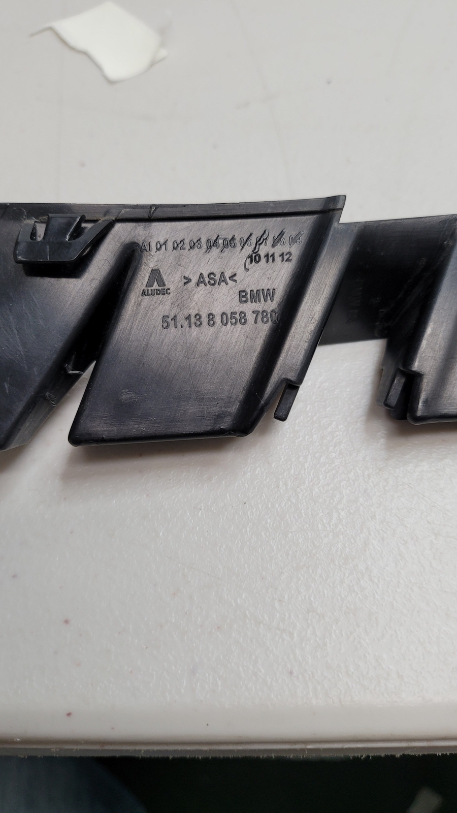 0 Unknown M4 COMP 4 SERIES RIGHT FENDER AIR DUCT 8058780 51138058780 image 3