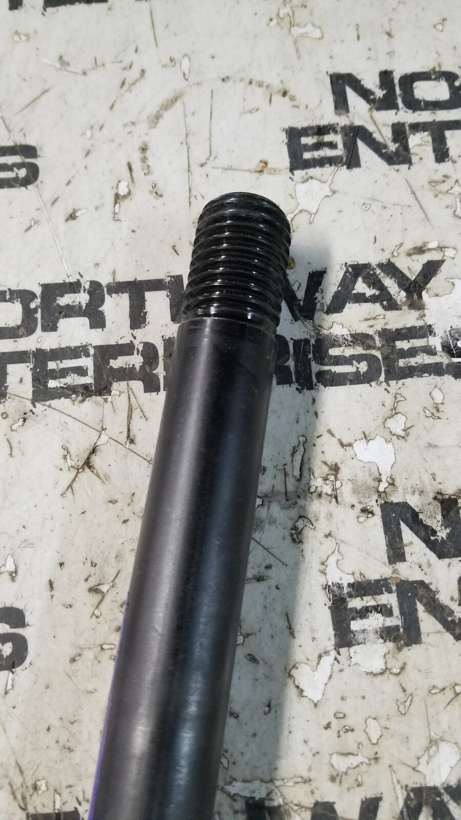 16807282 VOLVO BOLT STUD VOE16807282 - Picture 4 of 4