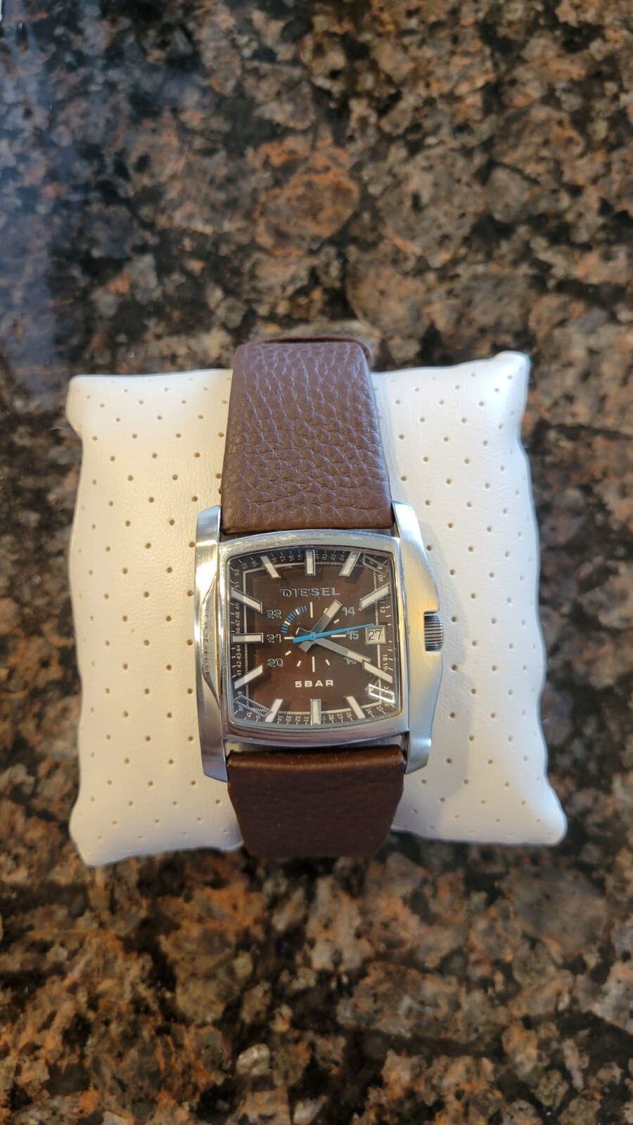 Diesel DZ-1179 Wrist Watch (Dial only, Band is cracked) | eBay Diesel DZ-1179 Wrist Watch (Dial only, Band is cracked) | eBay