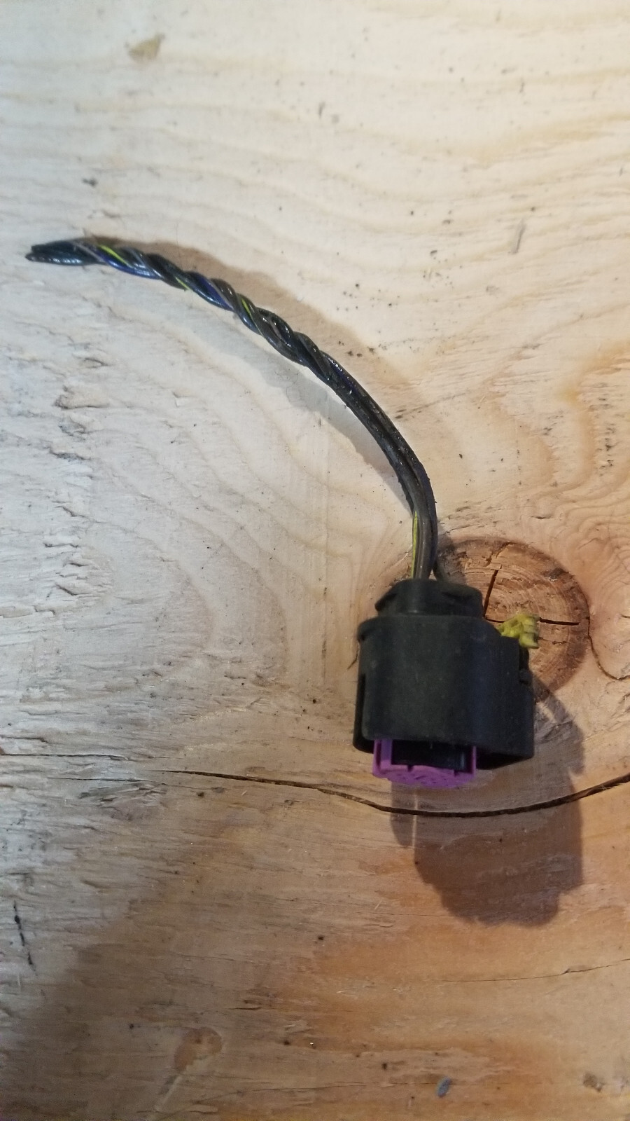 4 WIRE 6.7L  CUMMINS ENGINE HARNESS PIGTAIL FUEL RAIL PRESSURE SENSOR - Picture 3 of 3