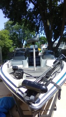 Nitro Bass boat FS180 1991- new seat bench!