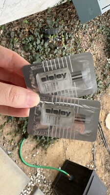 2 X Sisley Emulsion Ecologique Ecological Compound day / night all skin 1.5ml