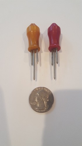 VINTAGE  bakelite corn on the cob holders red,yellow