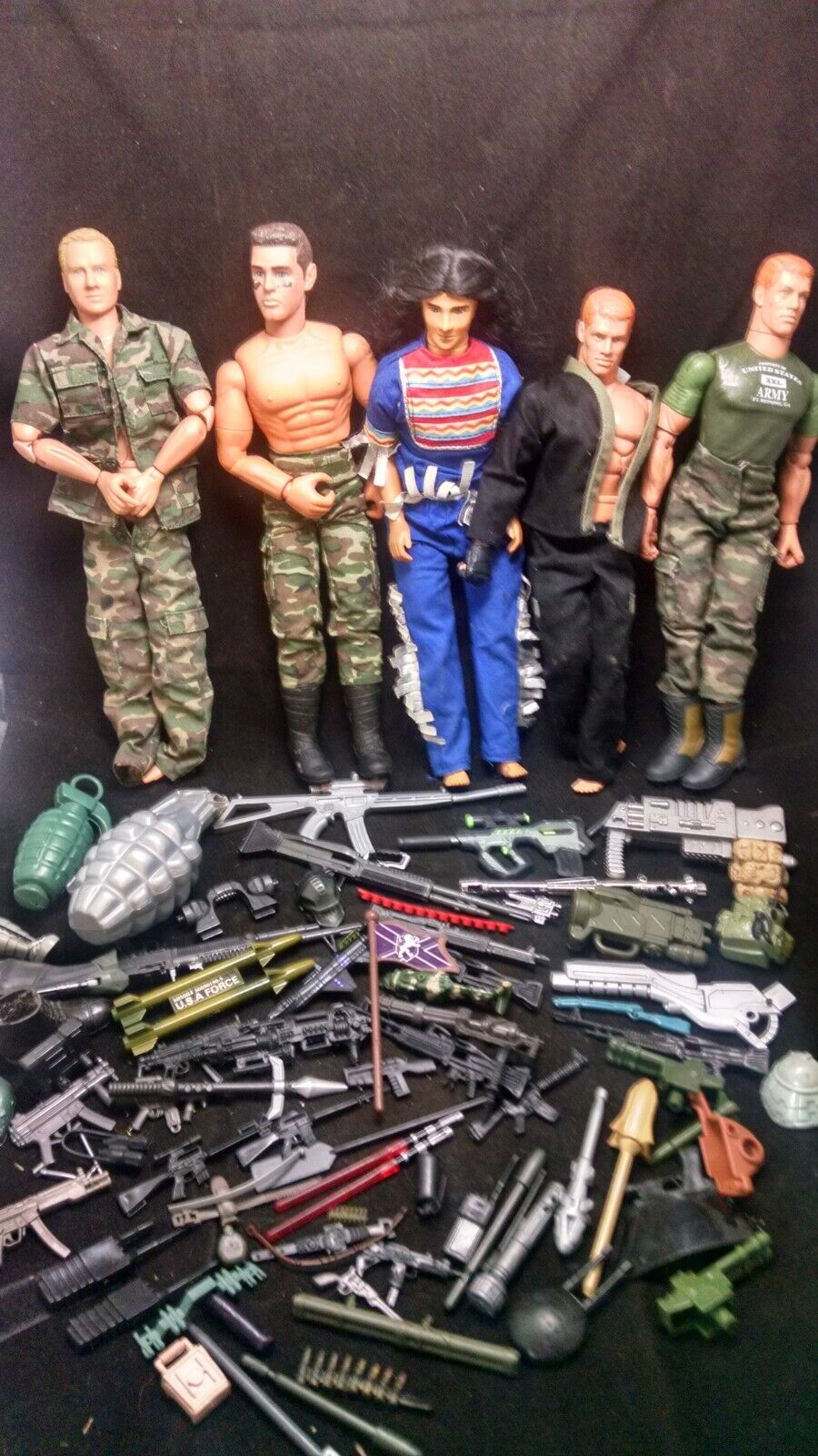 GI Joe Lot Of 5 Action Figures And Over 75 Accessories@96 GI Joe Lot Of 5 Action Figures And Over 75 Accessories@96