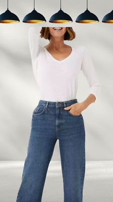 Ex Fat Face Women’s ¾ Sleeve Organic Cotton Kemi Top in White (A Bit Defect)