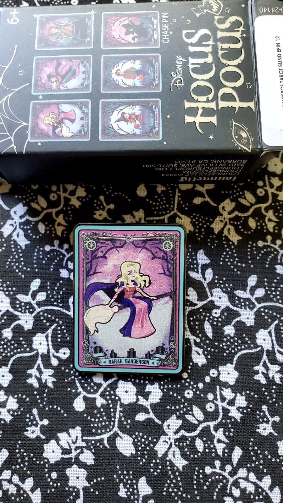 Loungefly Disney Hocus Pocus Tarot Pin Blind Box - Sarah