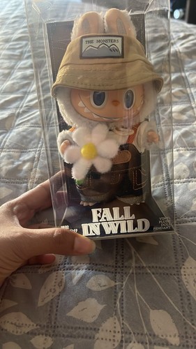ラブブ　THE MONSTERS FALL IN WILD Amazon.com: The Monsters Fall in Wild Series-Vinyl Plush